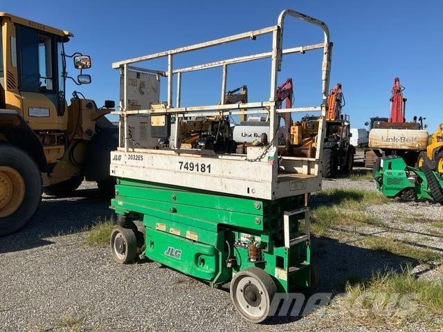 JLG 2032ES Škaraste platforme