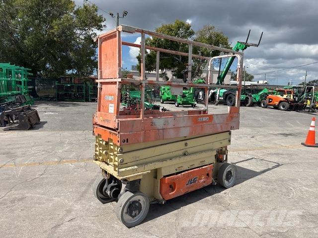 JLG 2032ES Škaraste platforme