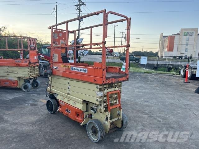 JLG 2632ES Škaraste platforme