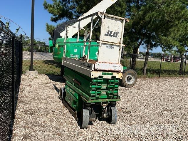 JLG 2632ES Škaraste platforme