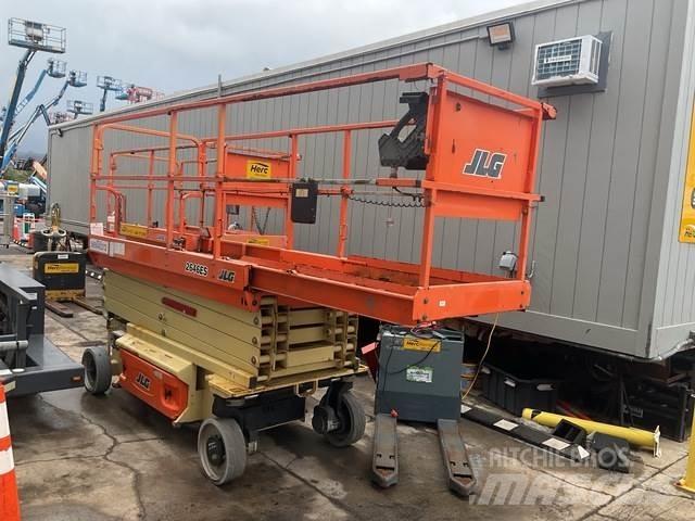 JLG 2646ES Škaraste platforme