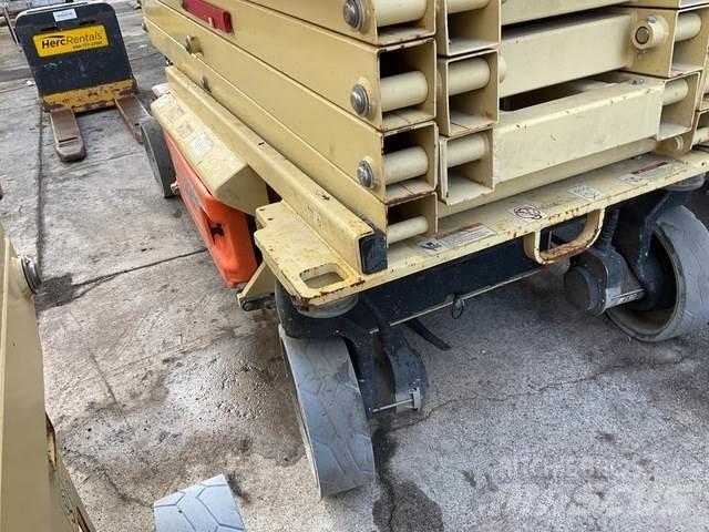 JLG 2646ES Škaraste platforme