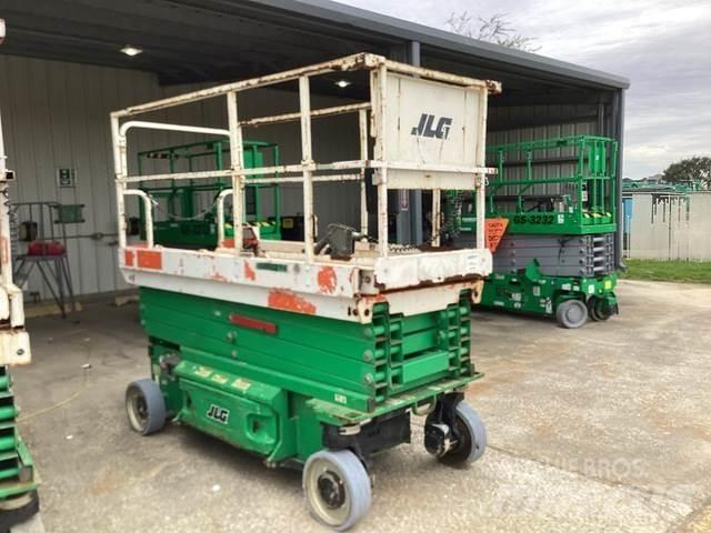 JLG 3246ES Škaraste platforme