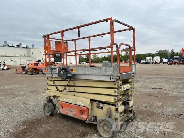 JLG 3246ES Škaraste platforme