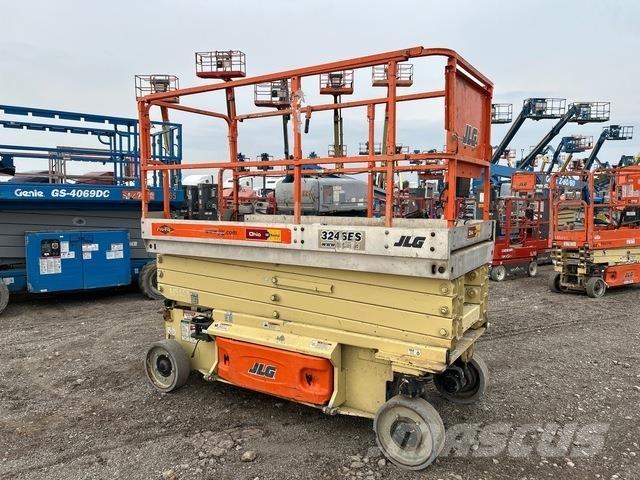 JLG 3246ES Škaraste platforme
