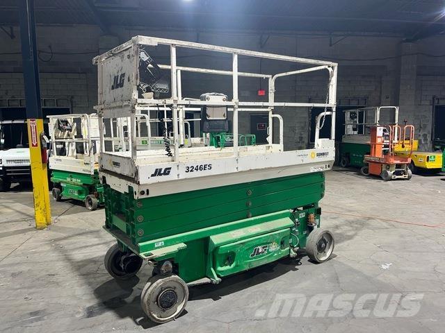 JLG 3246ES Škaraste platforme