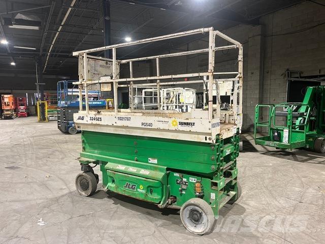 JLG 3246ES Škaraste platforme