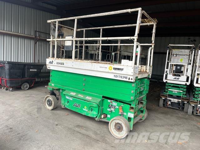 JLG 3246ES Škaraste platforme