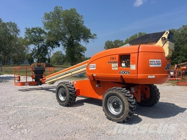 JLG 600S Teleskopske podizne platforme