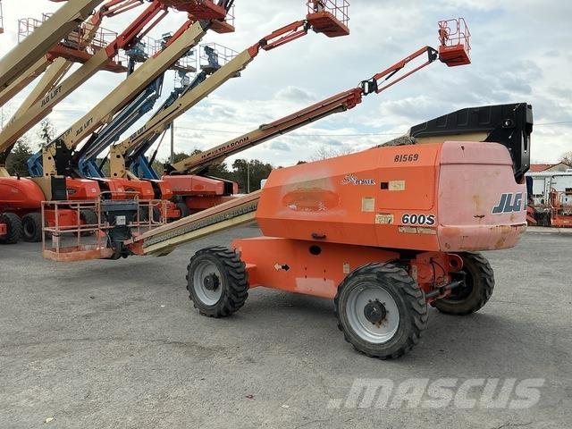 JLG 600S Teleskopske podizne platforme