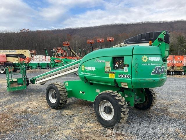 JLG 600S Teleskopske podizne platforme