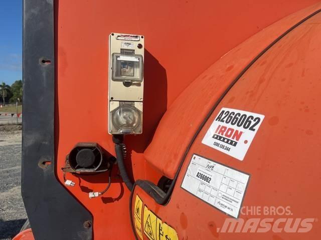 JLG 800 AJ Ostalo
