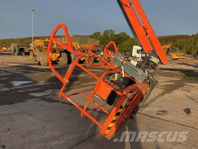 JLG 860SJ Zglobne podizne platforme