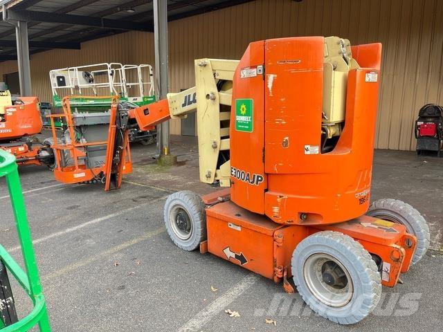 JLG E300 AJP Zglobne podizne platforme