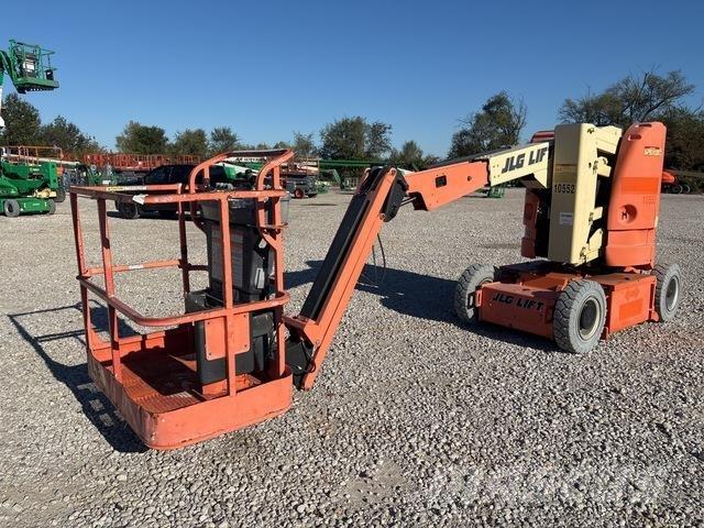 JLG E300AJ Zglobne podizne platforme