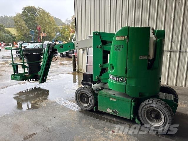 JLG E300AJ Zglobne podizne platforme