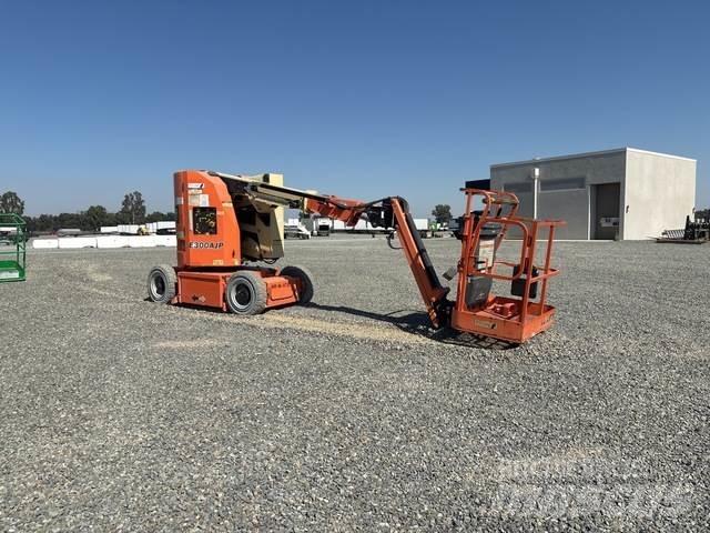JLG E300AJP Zglobne podizne platforme