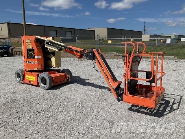 JLG E300AJP Zglobne podizne platforme