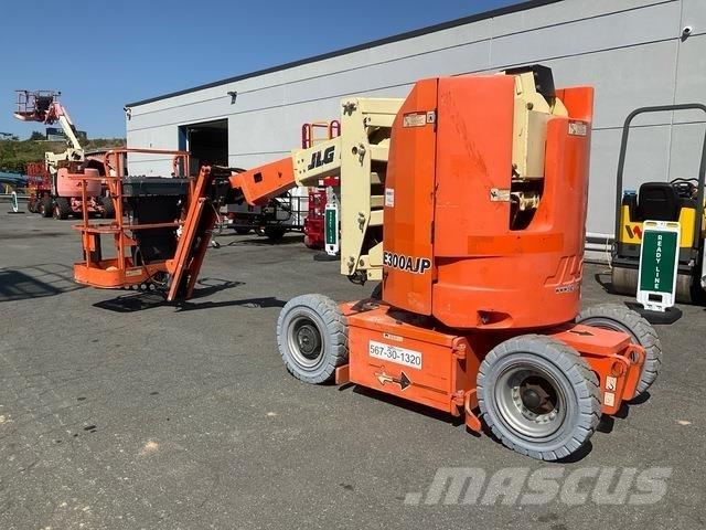 JLG E300AJP Zglobne podizne platforme