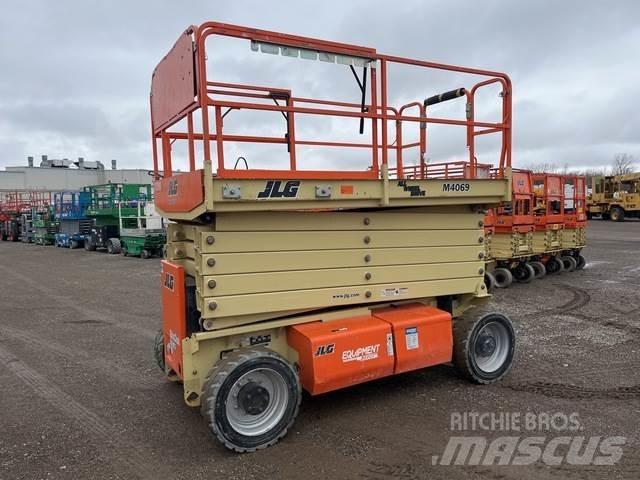 JLG M4069 Škaraste platforme