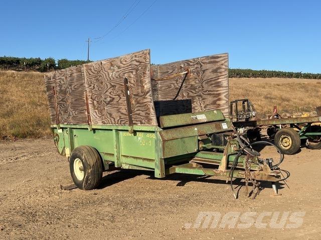 John Deere 450 Rasipači gnojiva