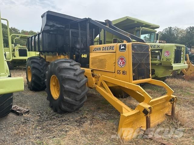 John Deere 640 Skideri