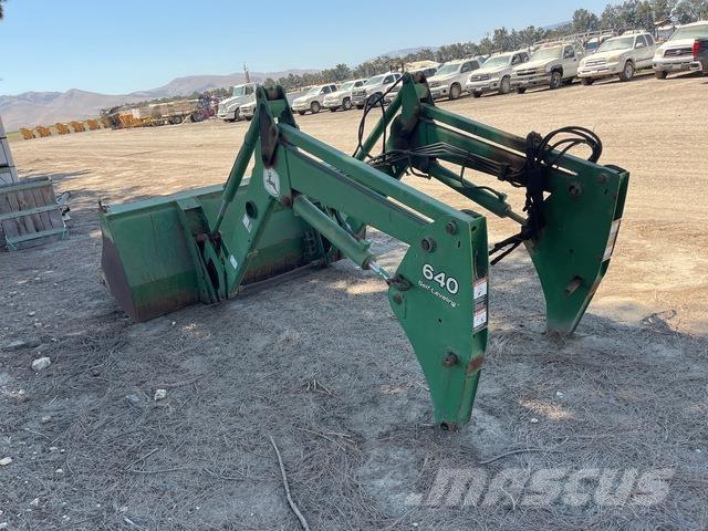 John Deere 640 Građevinarstvo – ostalo