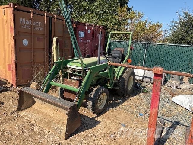 John Deere 790 Kompaktni (mali) traktori