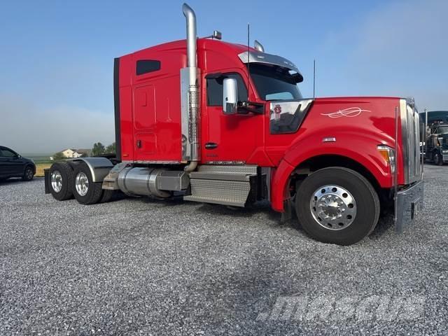 Kenworth W990 Traktorske jedinice