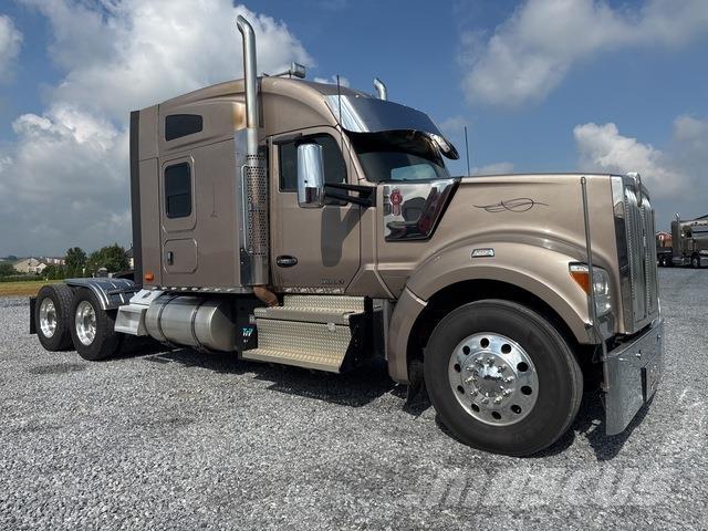 Kenworth W990 Traktorske jedinice