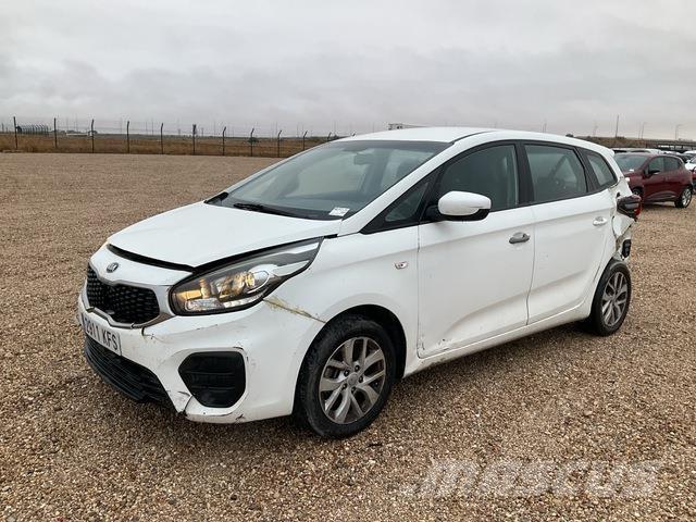 Kia Carens Automobili