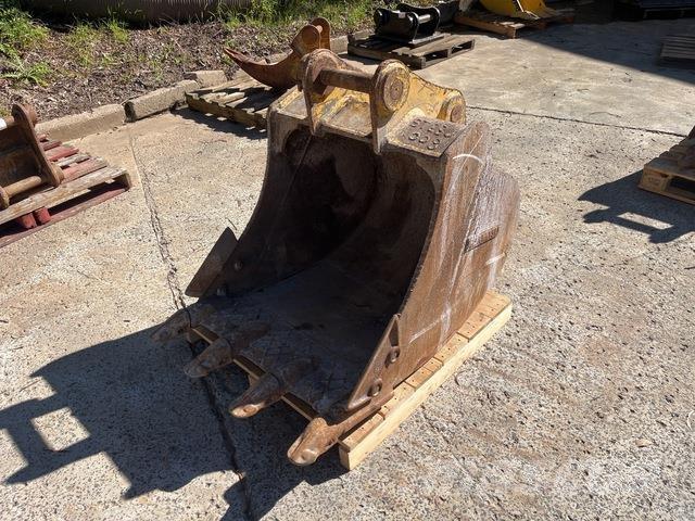 Komatsu  Kašike / Korpe
