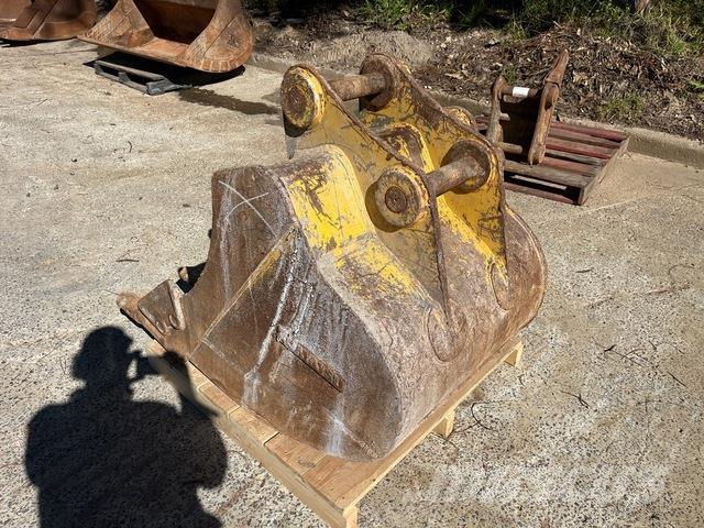 Komatsu  Kašike / Korpe