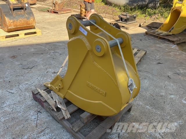 Komatsu  Kašike / Korpe