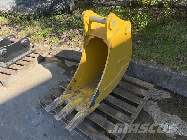 Komatsu  Kašike / Korpe