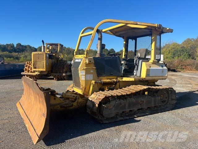 Komatsu  Buldožeri gusjeničari