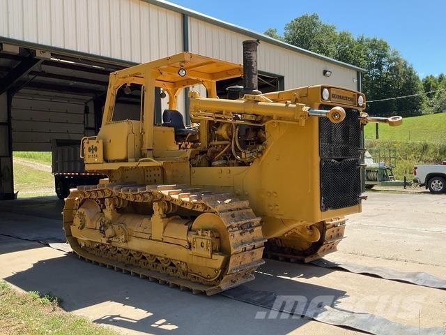 Komatsu D155-A Buldožeri gusjeničari