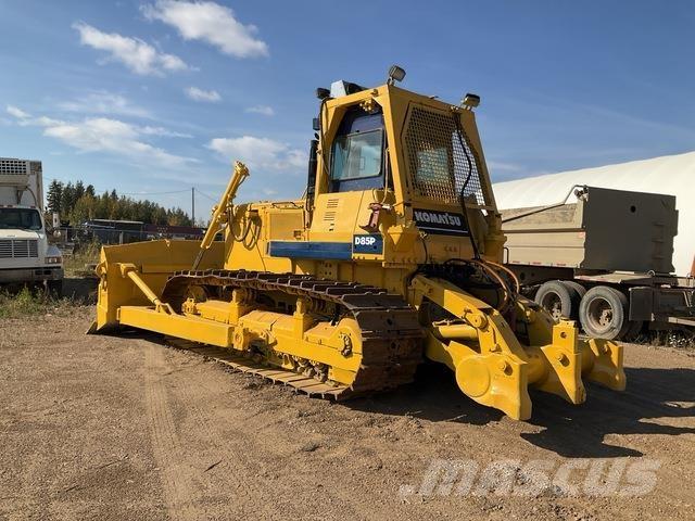Komatsu D85P Buldožeri gusjeničari