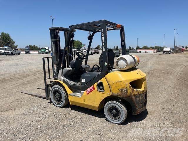 Komatsu FG25T Građevinarstvo – ostalo