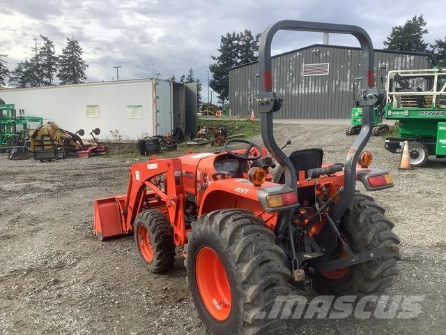 Kubota L2501 Kompaktni (mali) traktori
