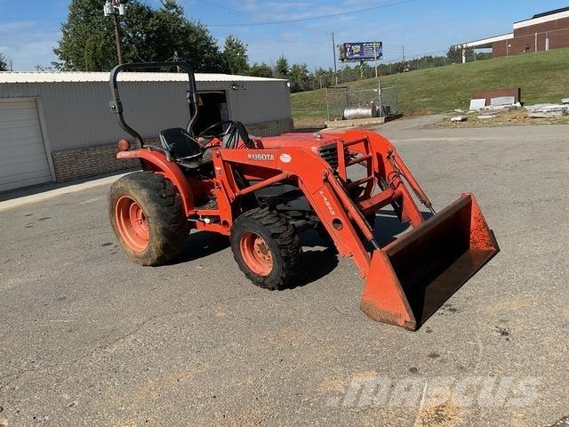 Kubota L3130D Kompaktni (mali) traktori