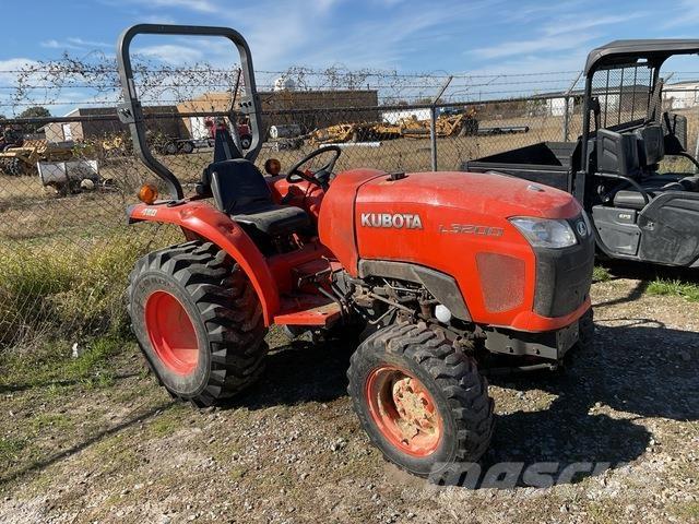 Kubota L3200DT Kompaktni (mali) traktori