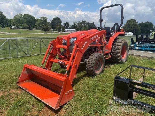 Kubota L3902DT Kompaktni (mali) traktori