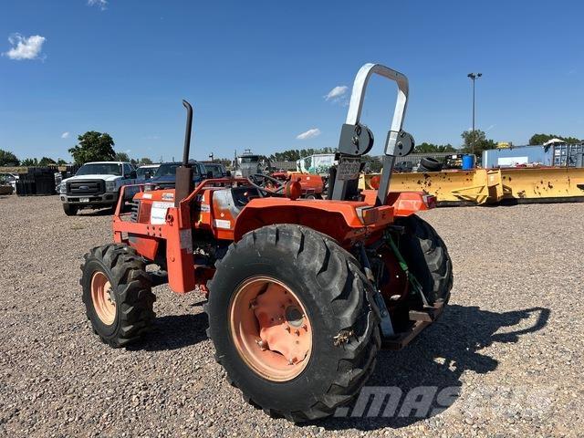 Kubota M5700 Kompaktni (mali) traktori