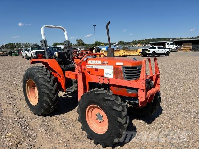Kubota M5700 Kompaktni (mali) traktori