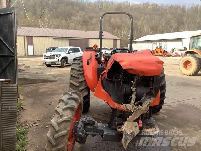 Kubota M6060HD Kompaktni (mali) traktori