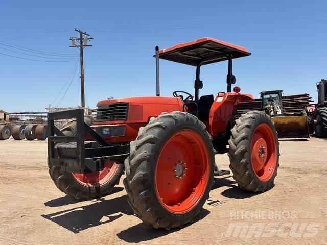 Kubota M9000 Traktori