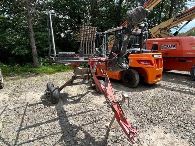 Kubota RA1042T Okretači i sakupljači sijena