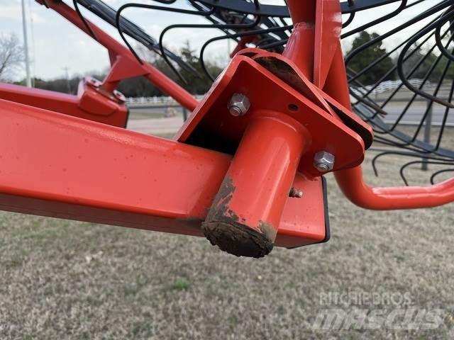 Kuhn SR110 GII Okretači i sakupljači sijena