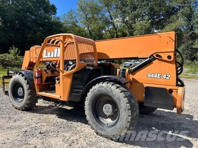 Lull 944E-42 Teleskopske podizne platforme